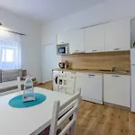 Apartment In 42648 Novi Vinodolski